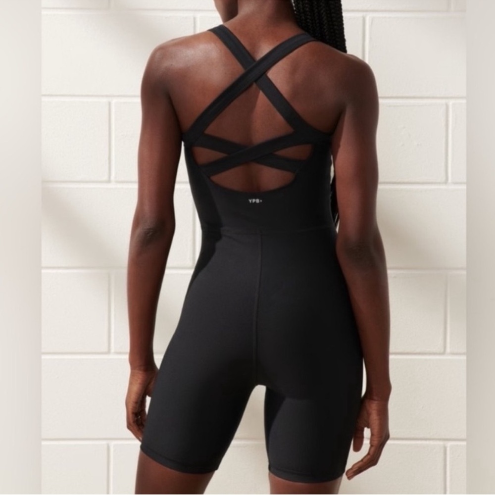 YPB Sculptlux Active Onesie by Abercrombie & Fitch Medium - Picture 2 of 10